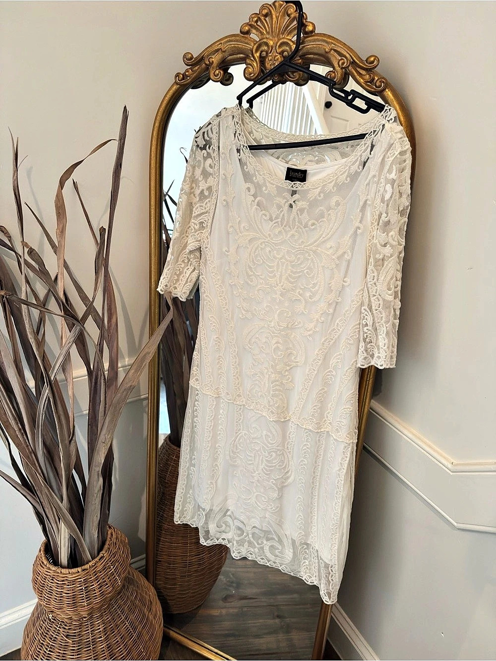 Laundry by Shelli Segal Lace Overlay Mini Dress White Size 12 Like New